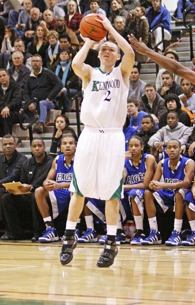 Kentwood’s Alec Wilson hits a long two against Federal Way.