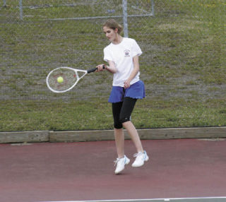 Kelly Lehigh’s consistency on Tahoma’s tennis court this season has helped ber blossom into one of the area’s top players.