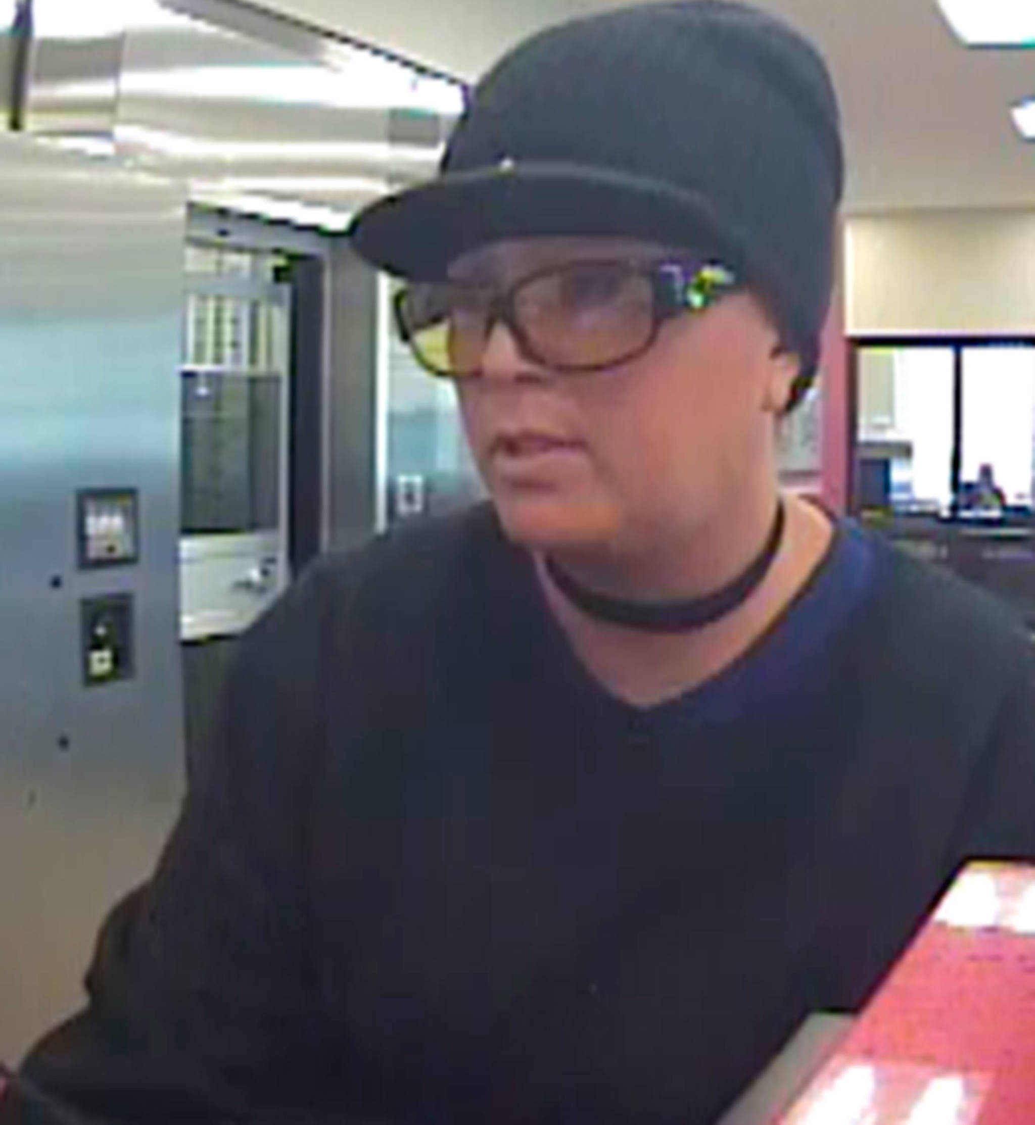Woman robs bank in Maple Valley