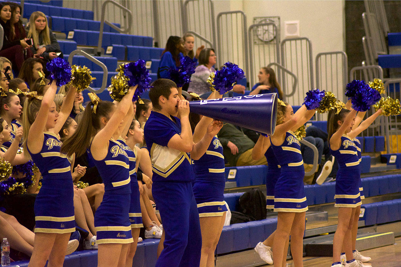 Tahoma cheer encourages the team during the first half of Tuesdays game. Photos by Kayse Angel