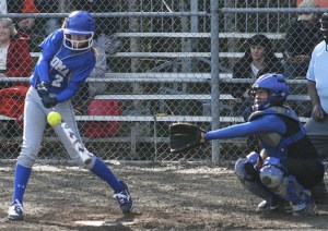 The Tahoma softball sluggers  dominated Kent Meridian with an 11-0 win on March 31. The win upped the Bears record to 4-0
