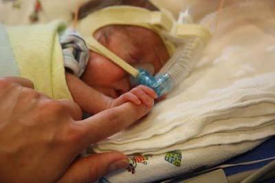 The Cool Cap system helps reduce the brain damage in infants from lack of blood flow or oxygen.