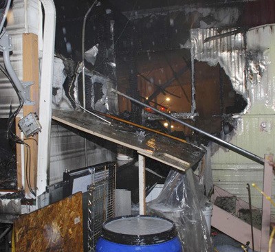 An early morning fire destroyed two mobile homes in the Kent area New Year's Day.