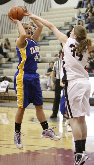 Tahoma's Savanna Haverfield takes a shot over Kentlakes Alliegha Robinson