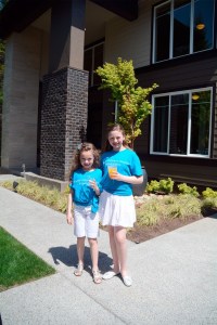 Alexis Douglas and her sister Austin