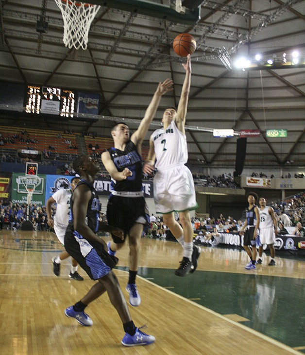 Koby Huerta shots over a Curtis defender in the semifinal Friday
