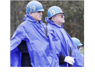 American Legion members Fritz Cerny and John Waleofz