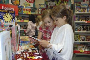 Amelia Bossom and Hallie Palady