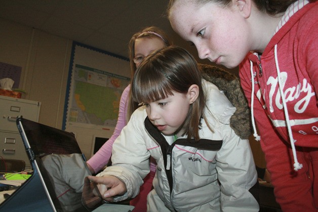 Glacier Park fifth graders (right to left) Lillian Kilgallon