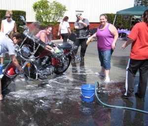The Never Losing Hope team raised $500 in donations at their cash wash/bake sale at Les Schwab Four Corners May 14 for the The American Cancer Society 2011 Relay for Life.