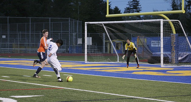 Tahoma junior Cris Garfias