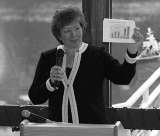 Speaking at a Maple Valley-Black Diamond Chamber of Commerce meeting