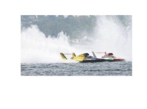 The Maple Valley-based U-50 Miss Albert Lee/Spirit of the Navy (left)