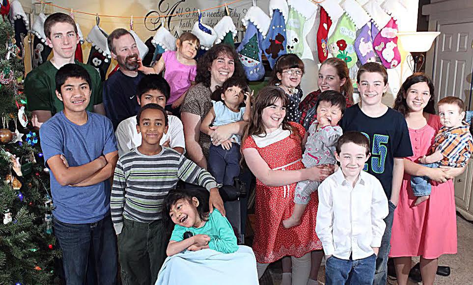 Don Joss and his family of 15 kids pose for a photo. Courtesy photo from Don Joss.