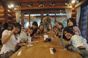 Trinity Smith (right