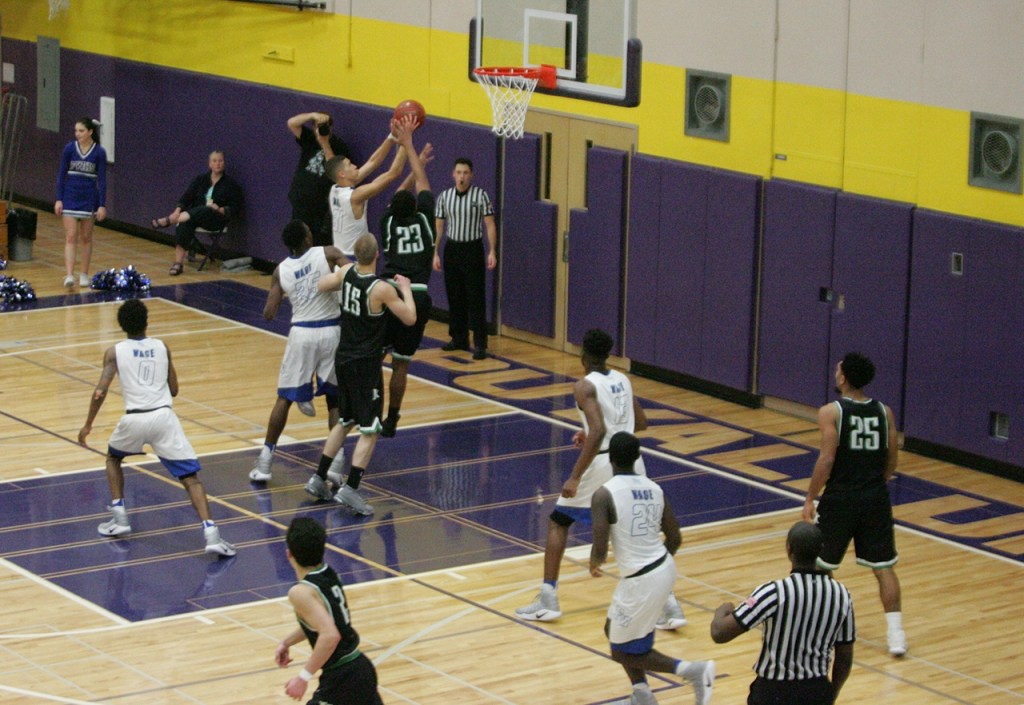 Conks lose to Federal Way, play in first round of state Wednesday | Photo Gallery