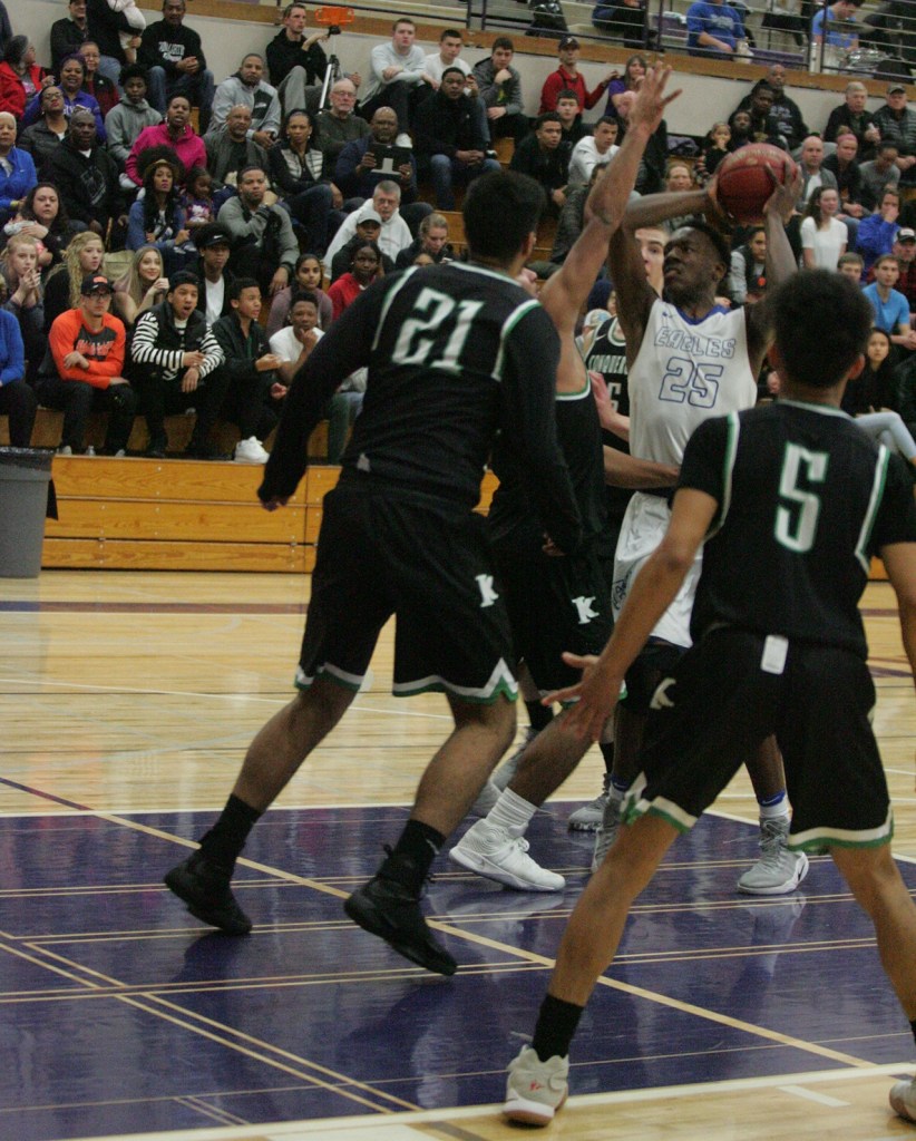 Conks lose to Federal Way, play in first round of state Wednesday | Photo Gallery