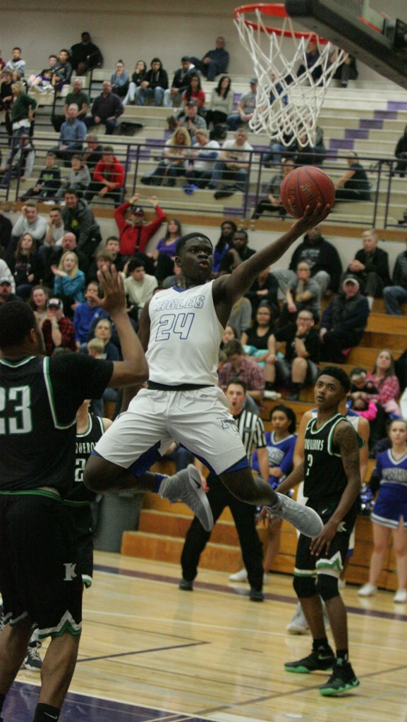 Conks lose to Federal Way, play in first round of state Wednesday | Photo Gallery