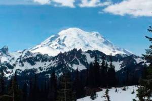 Crystal Mountain Ski Resort is sold to local owner manager