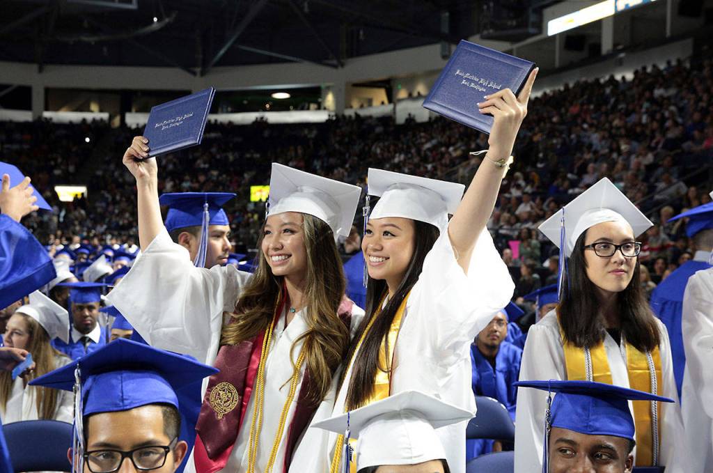Caps off to the Kent School District’s Class of 2017 | PHOTO GALLERY