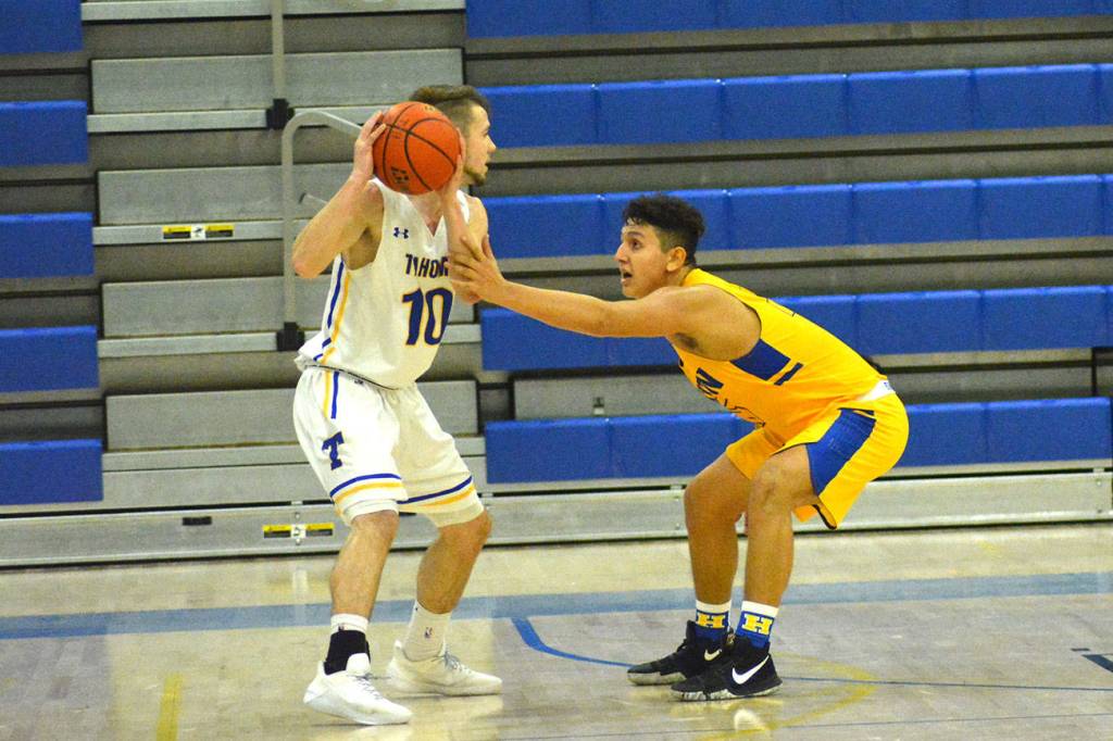 The Bear’s boys basketball take on Hazen|Photo Gallery