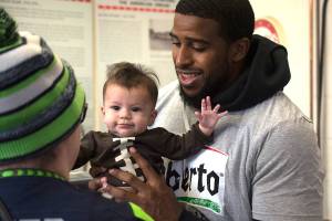 Seahawk meats the fan