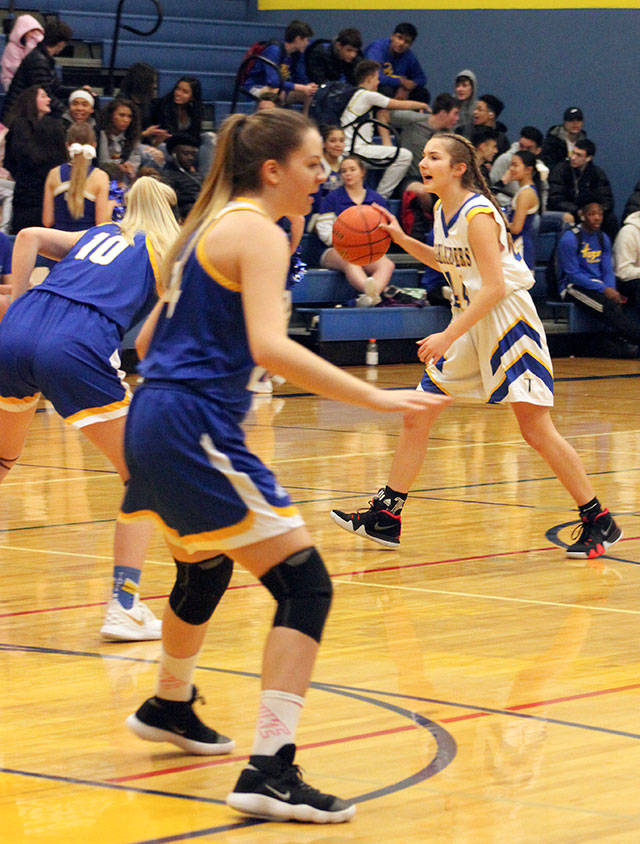 Photos from the Jan. 4 game by Sarah Brenden