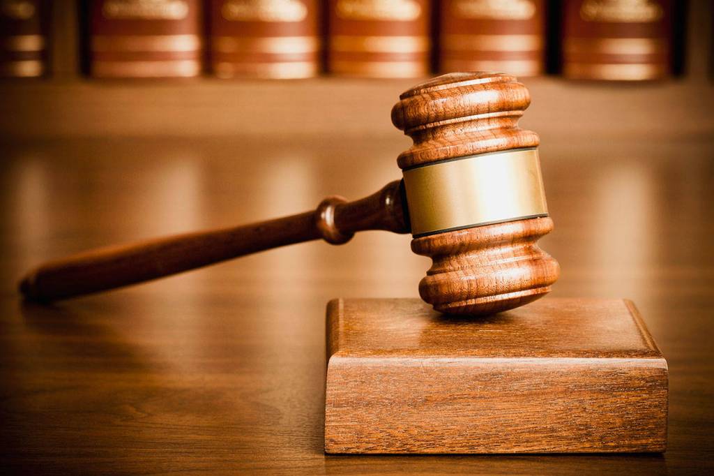 Local mother charged with failing to report sex abuse of daughter