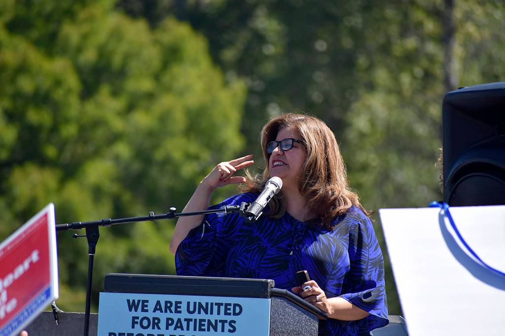 Local nurses cry ‘patients before profit’