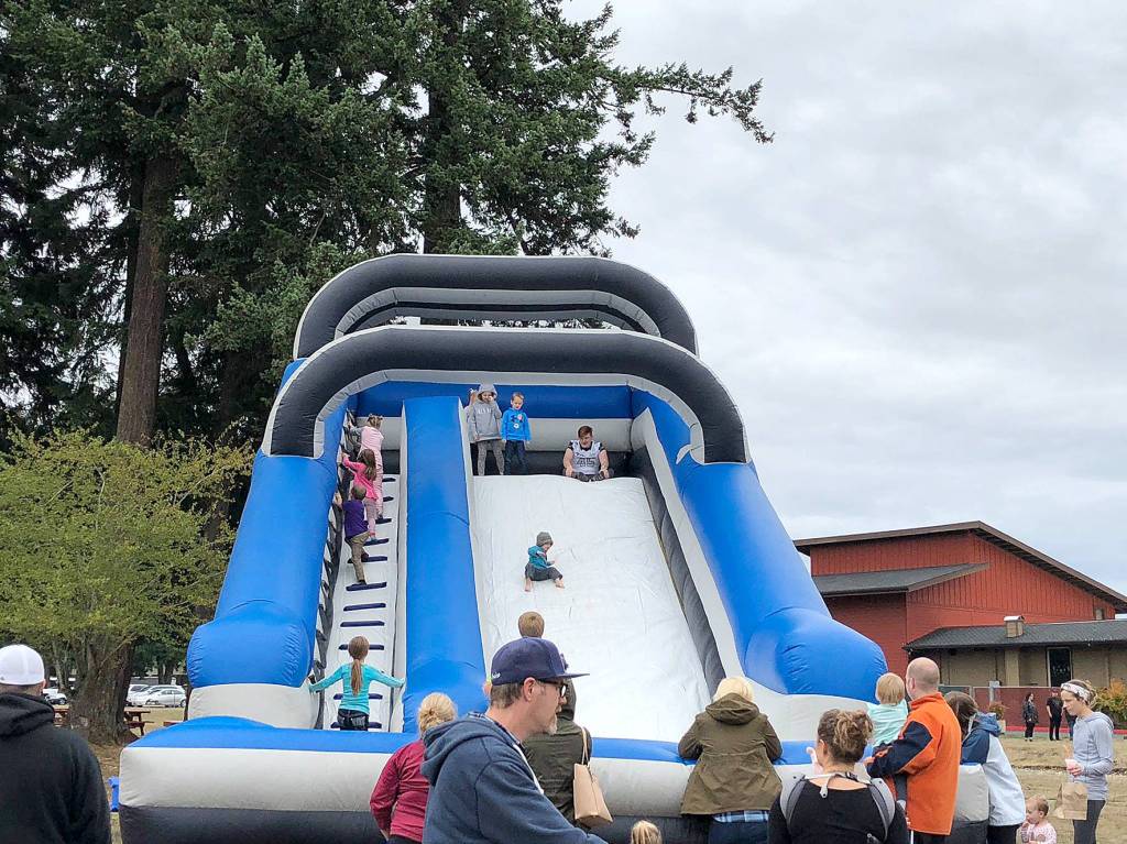 Autumn is here, enjoy it with the Fall Festival