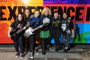 Maple Valley students honored by Hendrix’s family