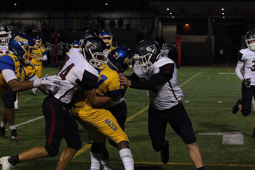 Hazen defeats Kentlake football