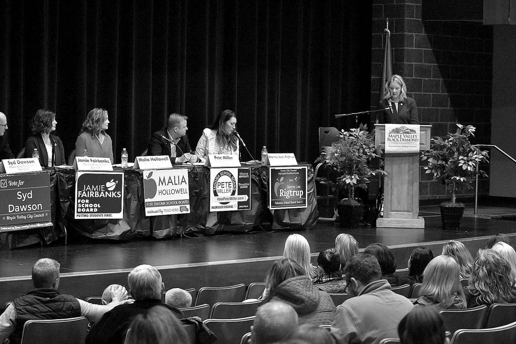 &nbsp;Photo by Haley Ausbun. Forum moderator Grifan Cayse (far right) asks questions to four Tahoma School District board candidates and five Maple Valley city candidates at the Maple Valley candidate forum, hosted by Maple Valley Black Diamond Chamber of Commerce, Thursday, Oct. 17 at Tahoma High School.&nbsp;