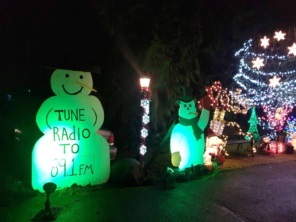 Covington holiday light show benefits Black Diamond Food Bank