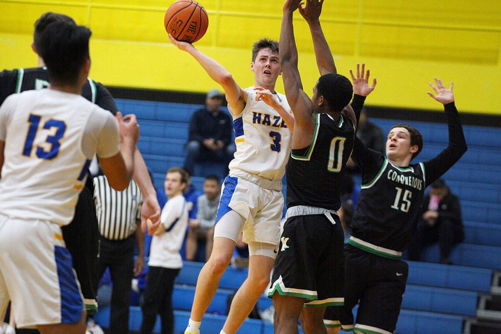 Kentwood serves Hazen basketball a loss
