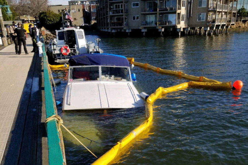 Sunken and abandoned boat at Kirklands Marina Park (Photo Credit: King County Sheriffs Office)