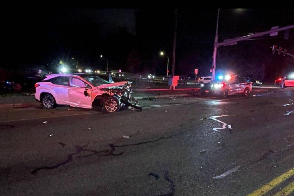 Fatal accident that occurred on Oct. 20 on Maple Valley Highway (Screenshot from Renton Firefighter Union tweets)