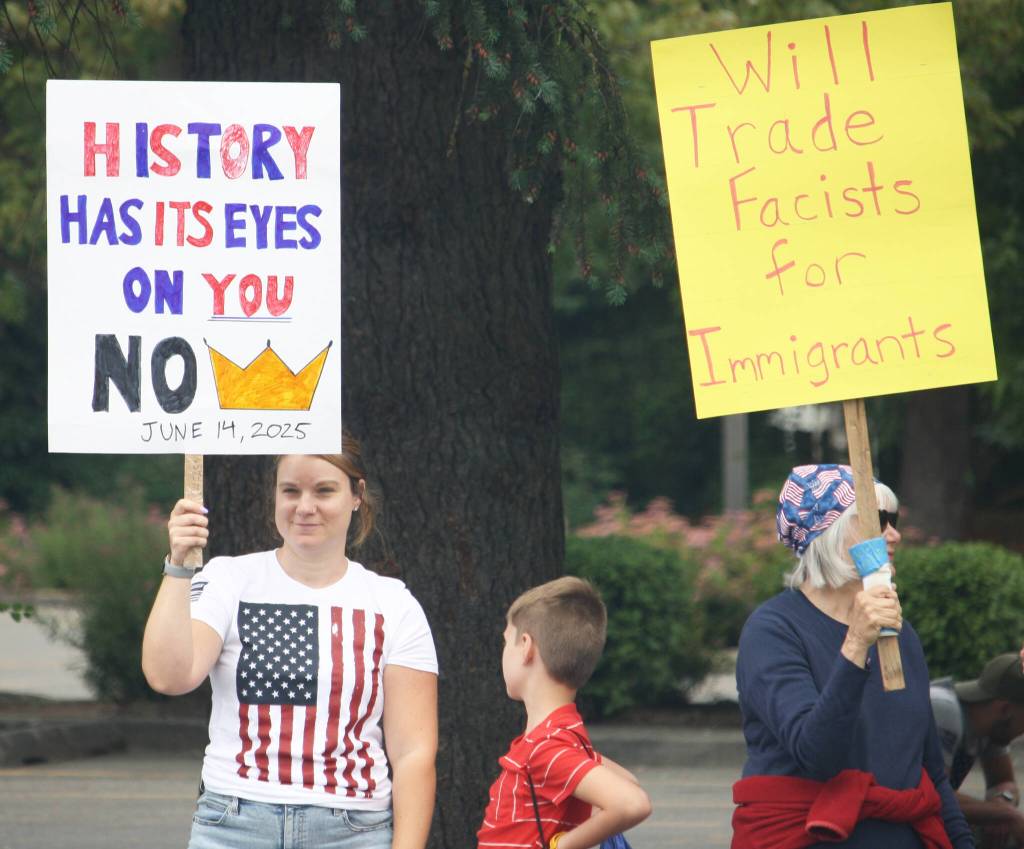 The No Kings protest in Covington. STEVE HUNTER, Kent Reporter
