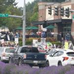 The 'No Kings' protest along SE 272nd Street in Covington. STEVE HUNTER, Kent Reporter