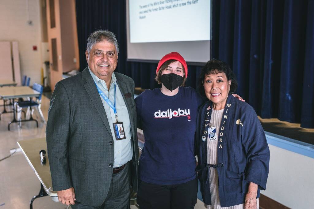 Kent Superintendent Israel Vela with Kiku Hughes and Eileen Yamada-Lamphere at Mill Creek Middle School. Photo courtesy of the Kent School District.