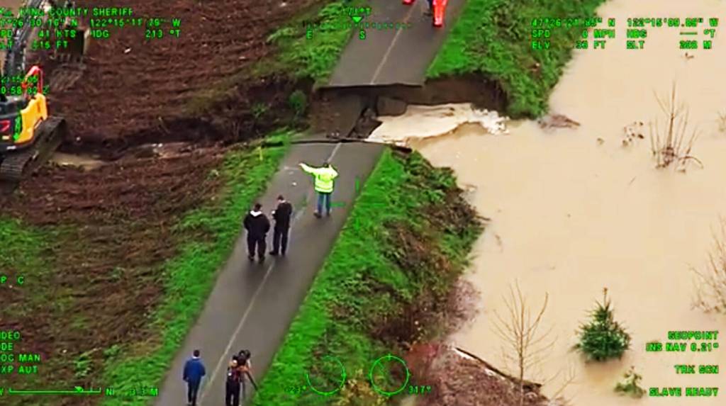 A breach in the Desimone Levee along the Green River on Dec. 15 in Tukwila. SCREENSHOT/Video, Courtesy King County Sheriffs Office
