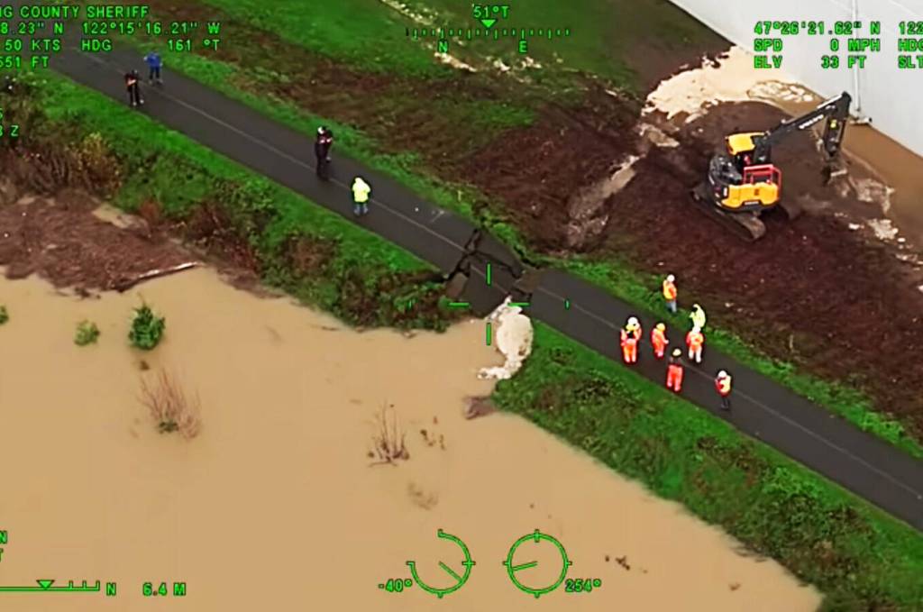 A breach in the Desimone levee Dec. 15 along the Green River in Tukwila. COURTESY SCREENSHOT/Video, King County Sheriffs Office
